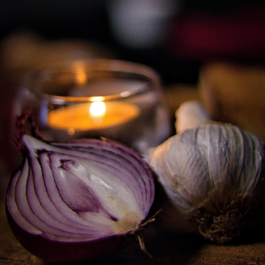 Zwiebel und Knoblauch produktfotografie gastronomie social media content